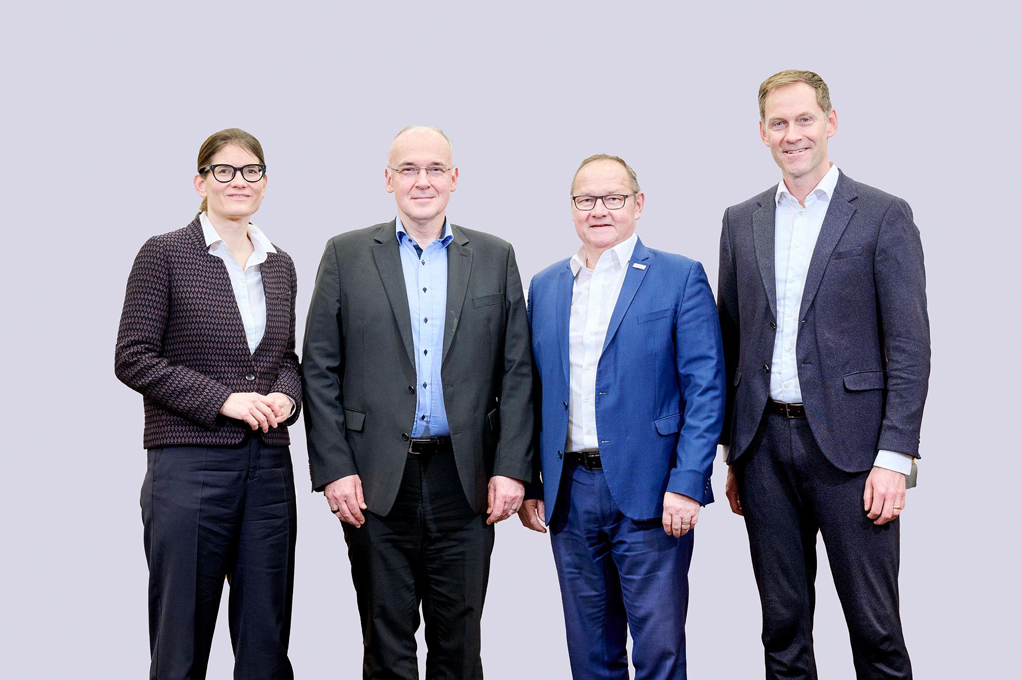 At the helm of the SNSF are Katrin Milzow (Co-director), Jürg Stahl (President of the Foundation Council), Torsten Schwede (President of the Research Council) and Thomas Werder Schläpfer (Co-director).
